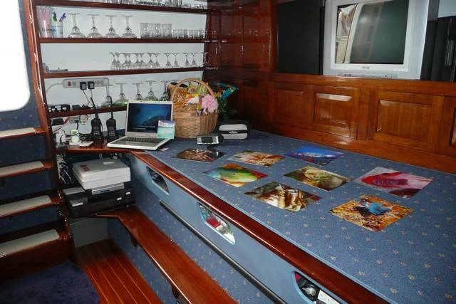 PROMENADE: Interior 12 