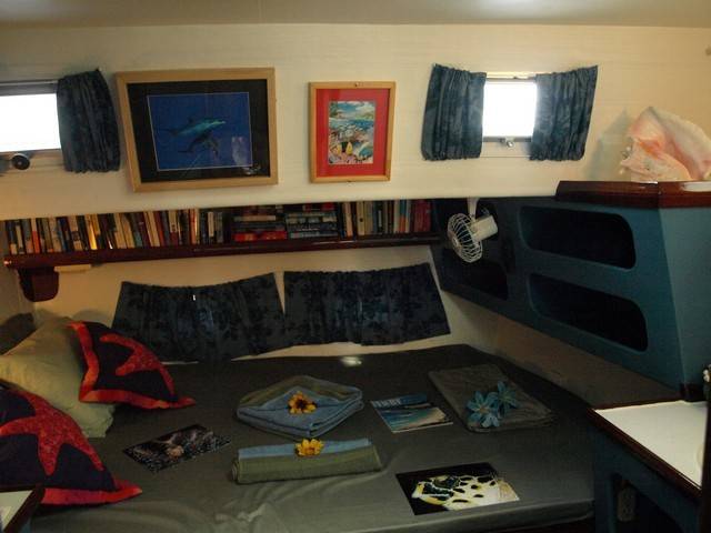 PROMENADE: Interior 18 