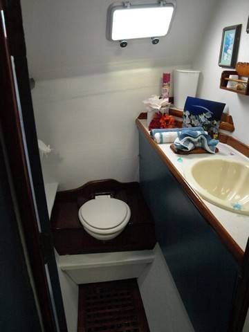 PROMENADE: Interior 25 