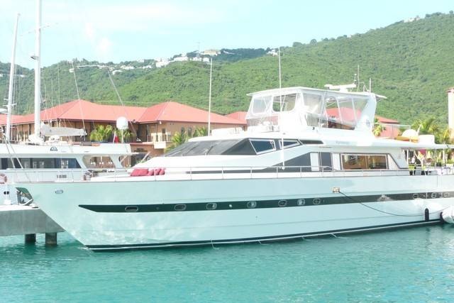 RUNAWAY: Exterior 25 