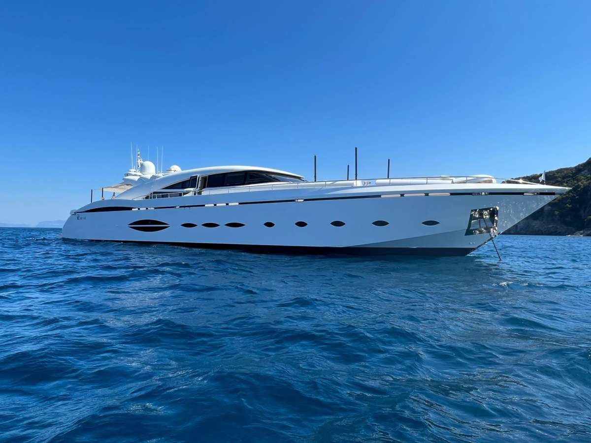 140' AB Charter Yacht