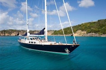 AXIA Charter Yacht
