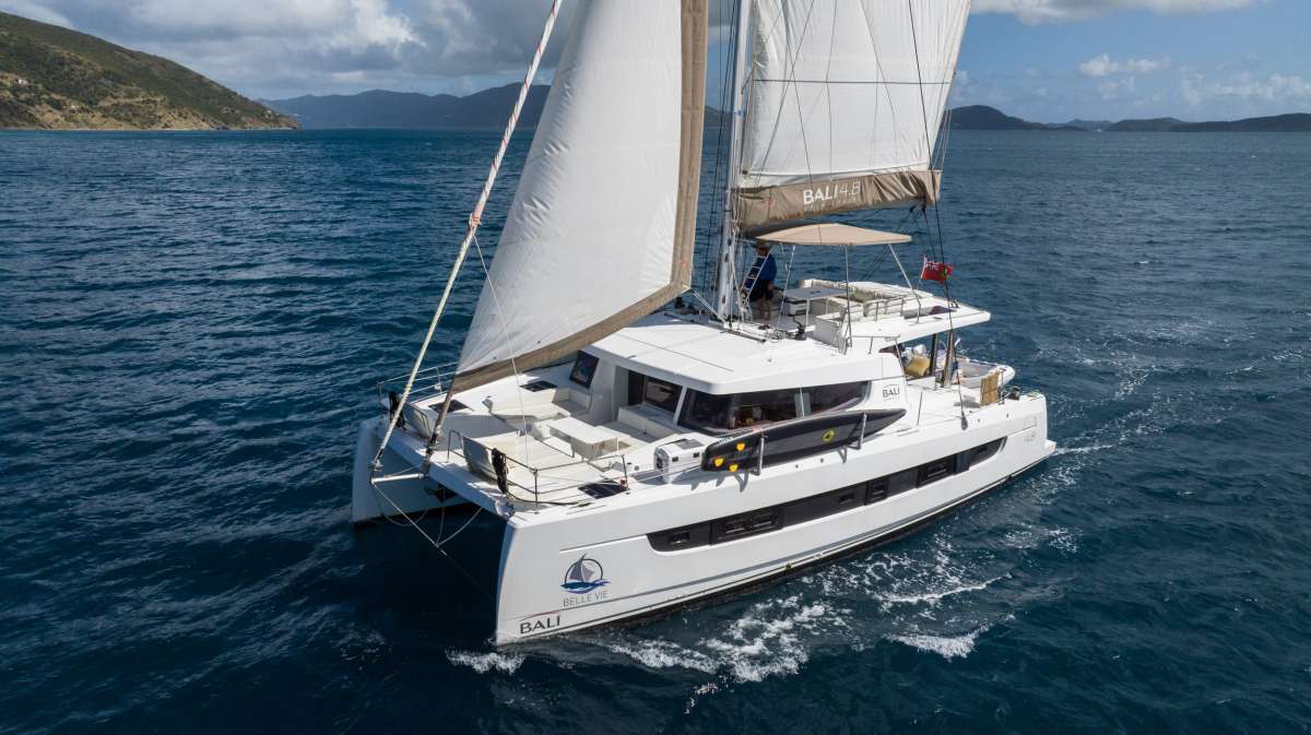 BELLE VIE Charter Yacht