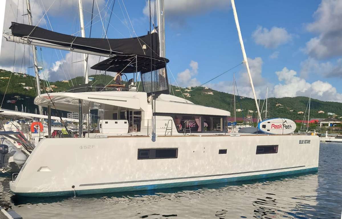 BLUE OCTANE Charter Yacht