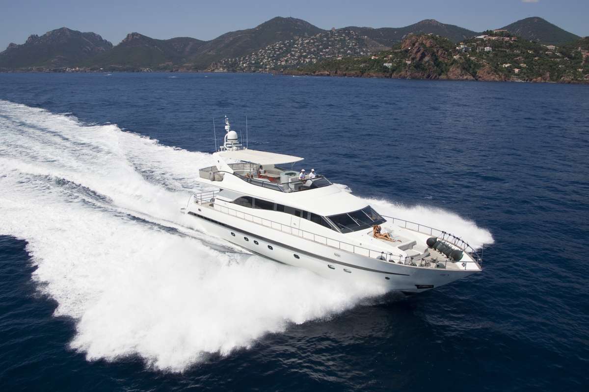 COCA VI Charter Yacht