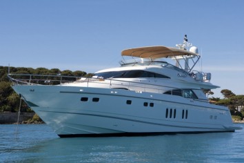 D5 Charter Yacht