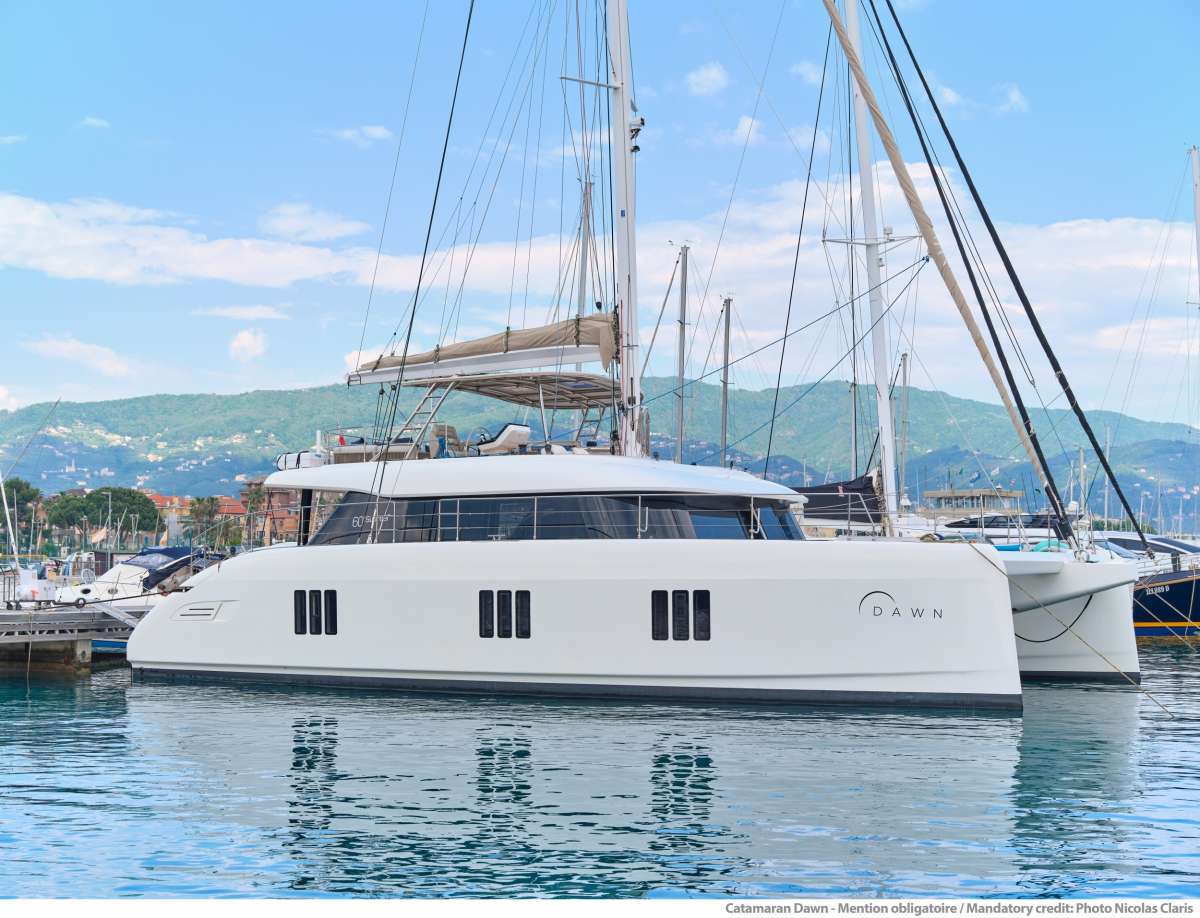 DAWN Charter Yacht
