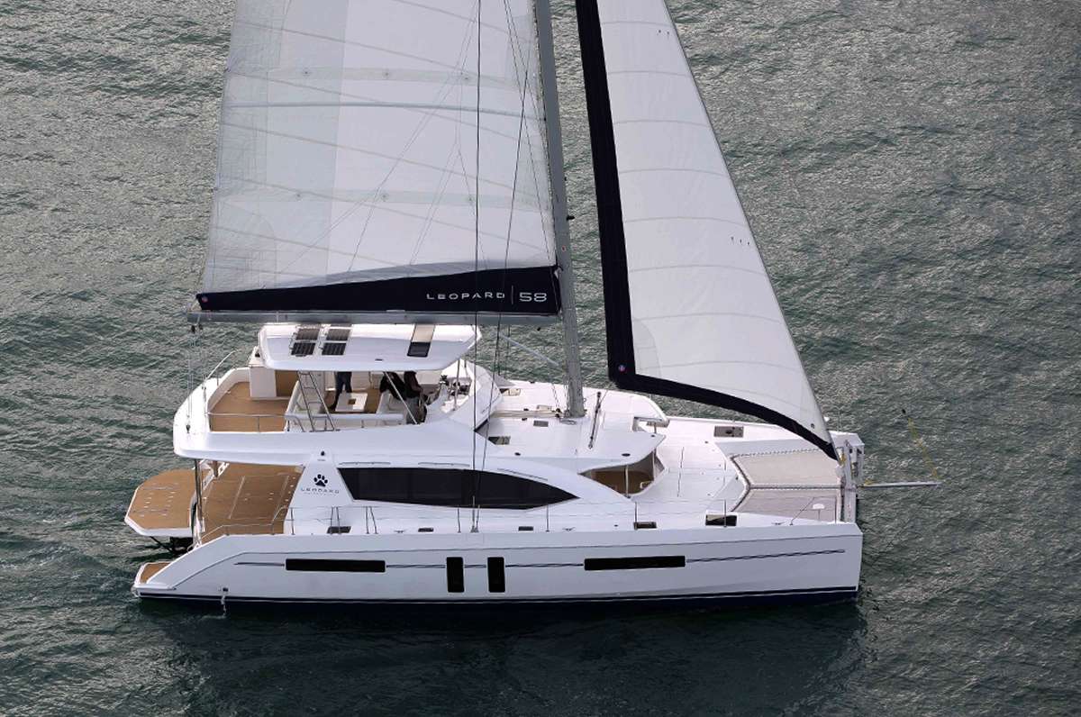 DEEP BLUE Charter Yacht