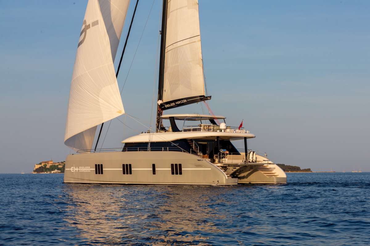 ENDLESS HORIZON Charter Yacht