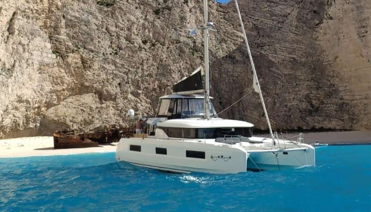 GOOD MOOD Charter Yacht