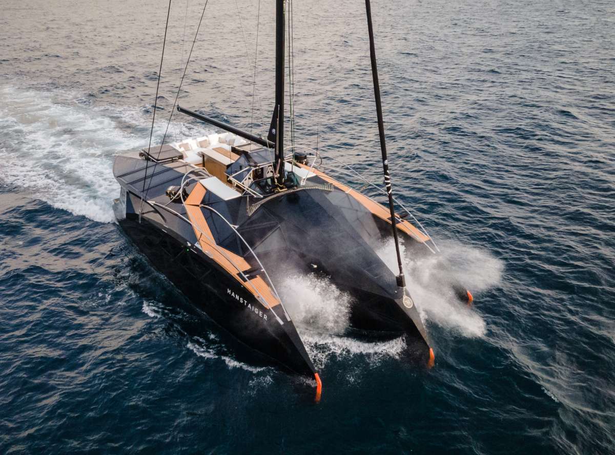 HANSTAIGER X1 Charter Yacht