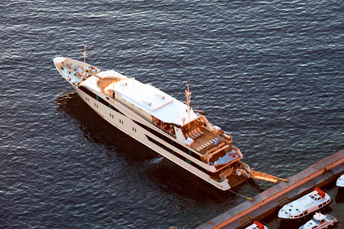 HARMONY V Charter Yacht