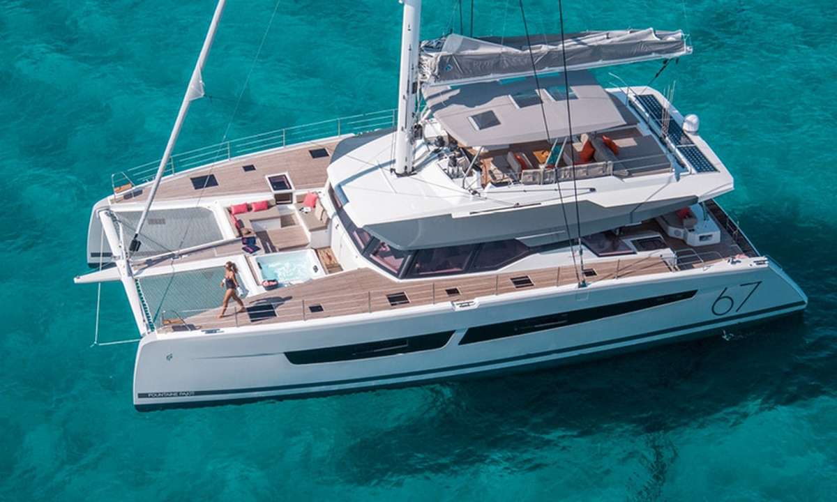 LISA OF THE SEAS Charter Yacht