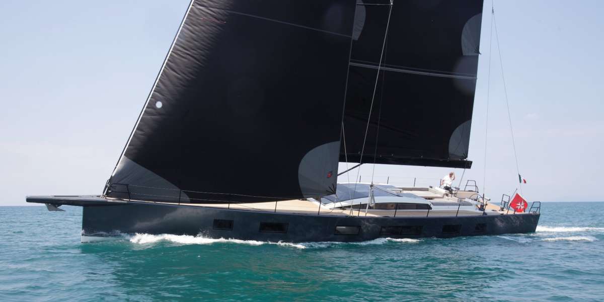LUCE GUIDA Charter Yacht