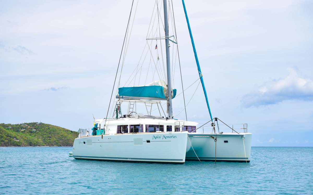 MAKIN' MEMORIES (CAT) Charter Yacht