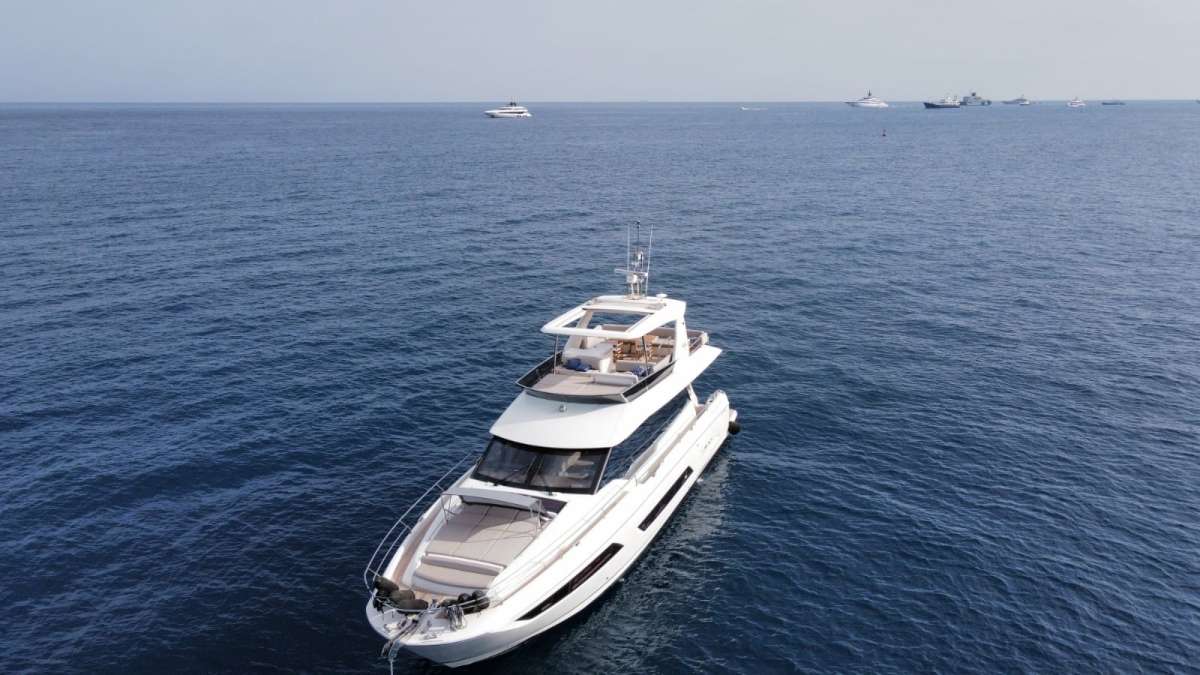 MALE IV Charter Yacht