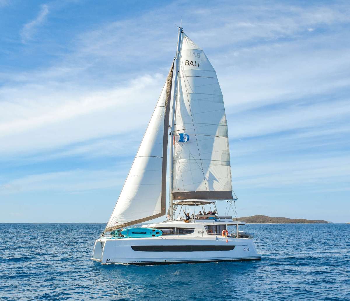 MEMENTO AMORI Charter Yacht