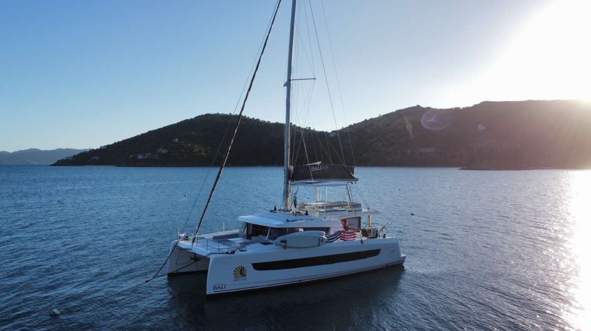 MERRY-TIME Charter Yacht
