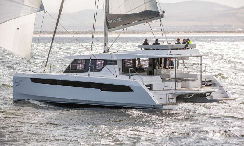 MOON BLOSSOM Charter Yacht