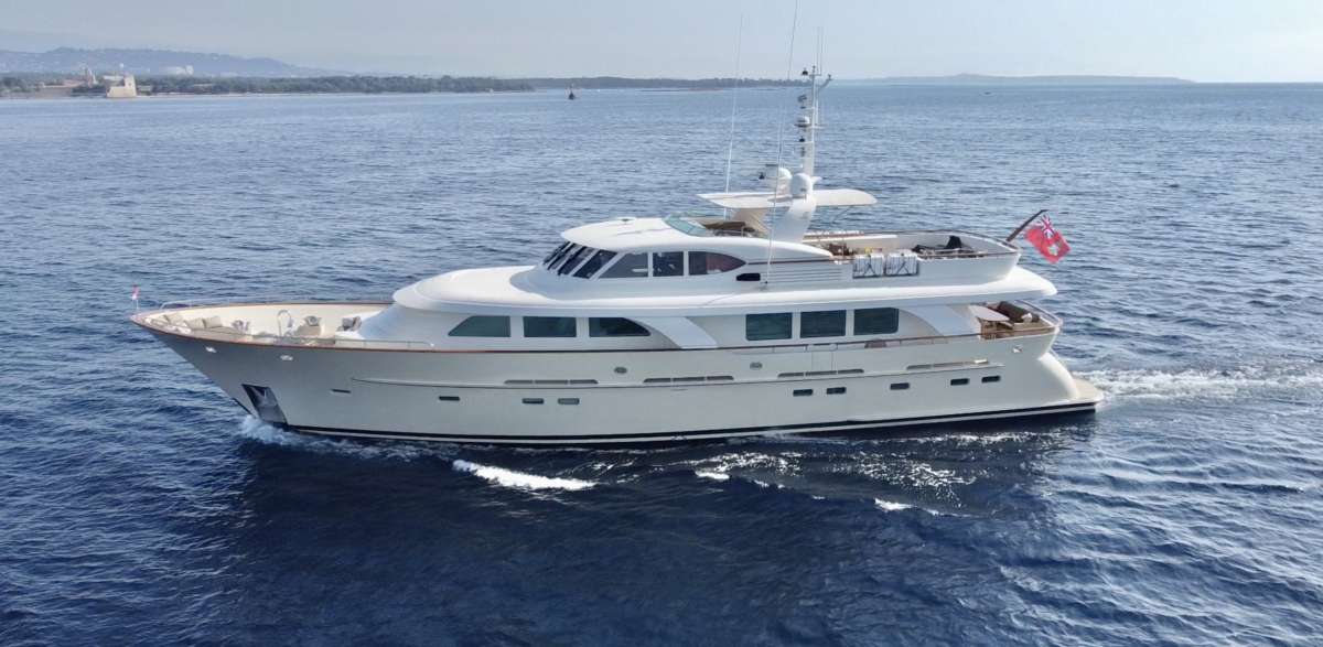 ORIZZONTE Charter Yacht