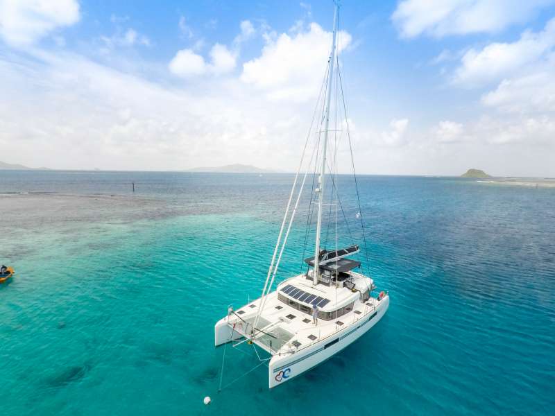 OUI CHÉRIE  Charter Yacht