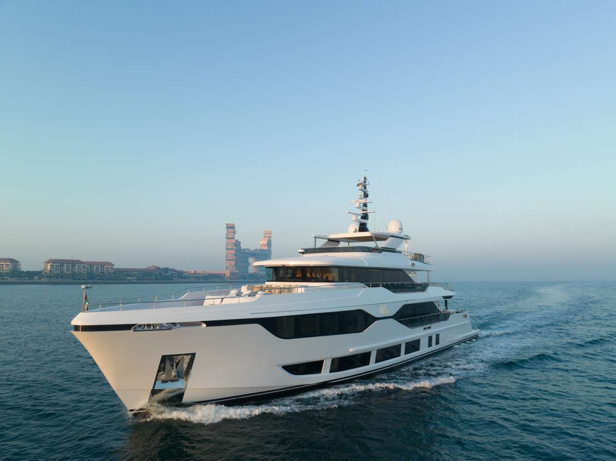 OLIVIA Charter Yacht