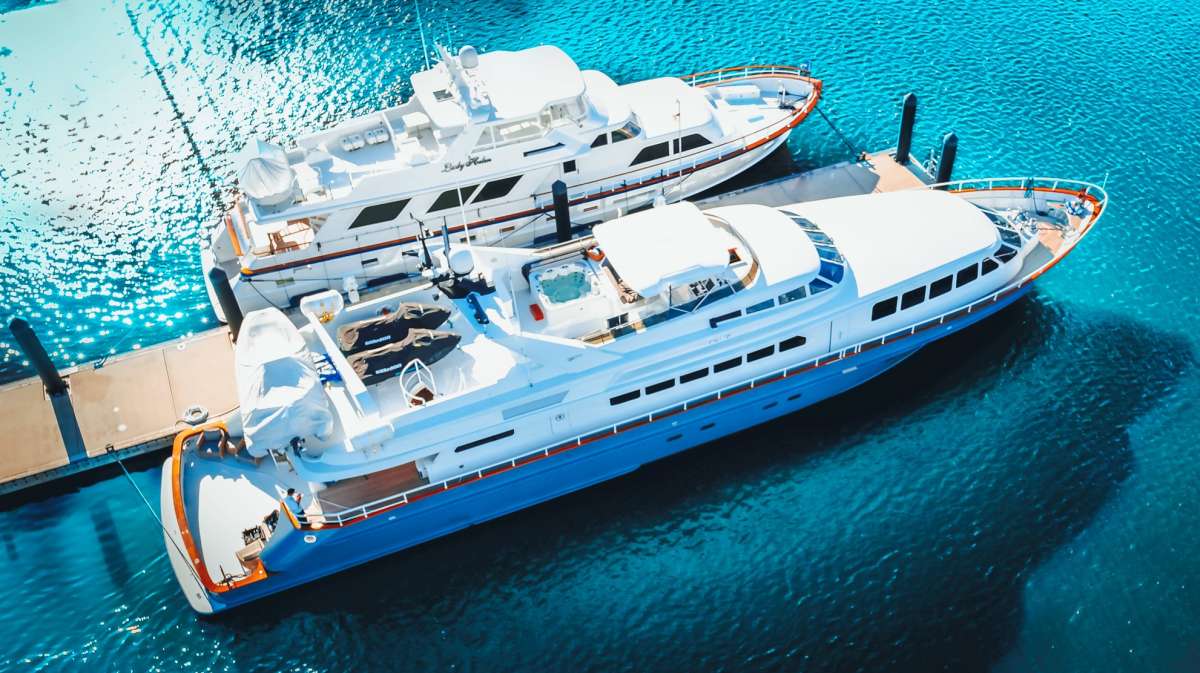 READY II PLAY Charter Yacht