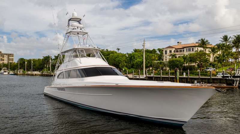 REEL TIGHT  Charter Yacht