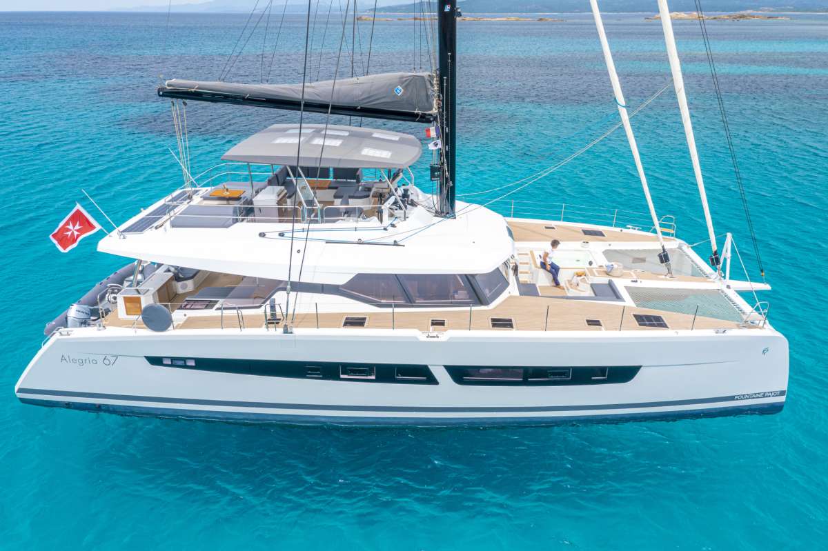SEMPER FIDELIS Charter Yacht
