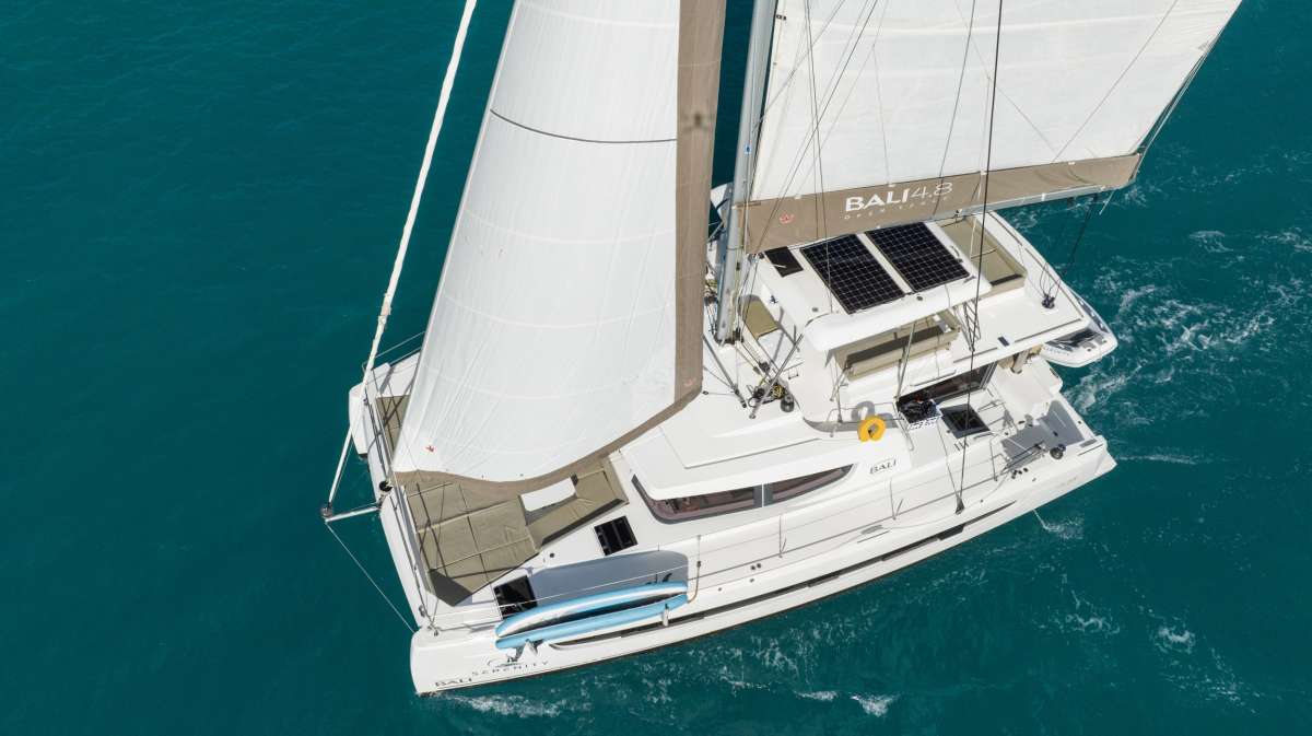 SERENITY 4.8 Charter Yacht