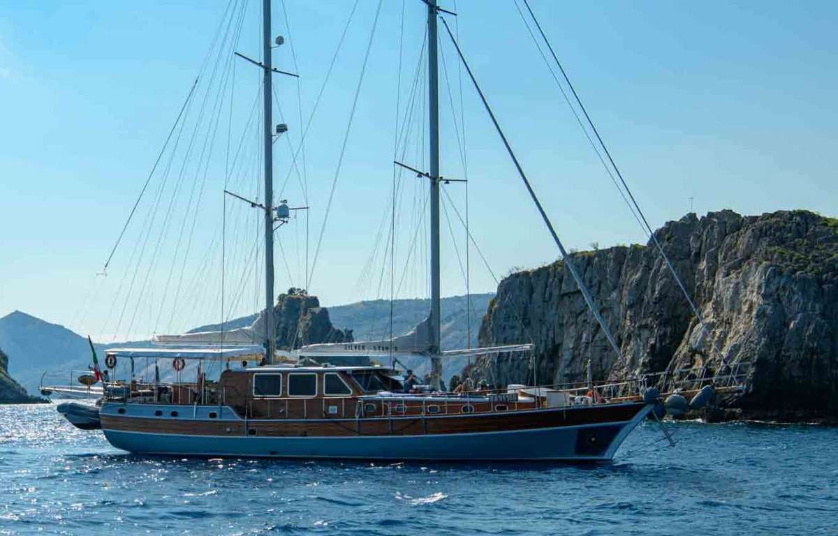 SILVER STAR 2 Charter Yacht
