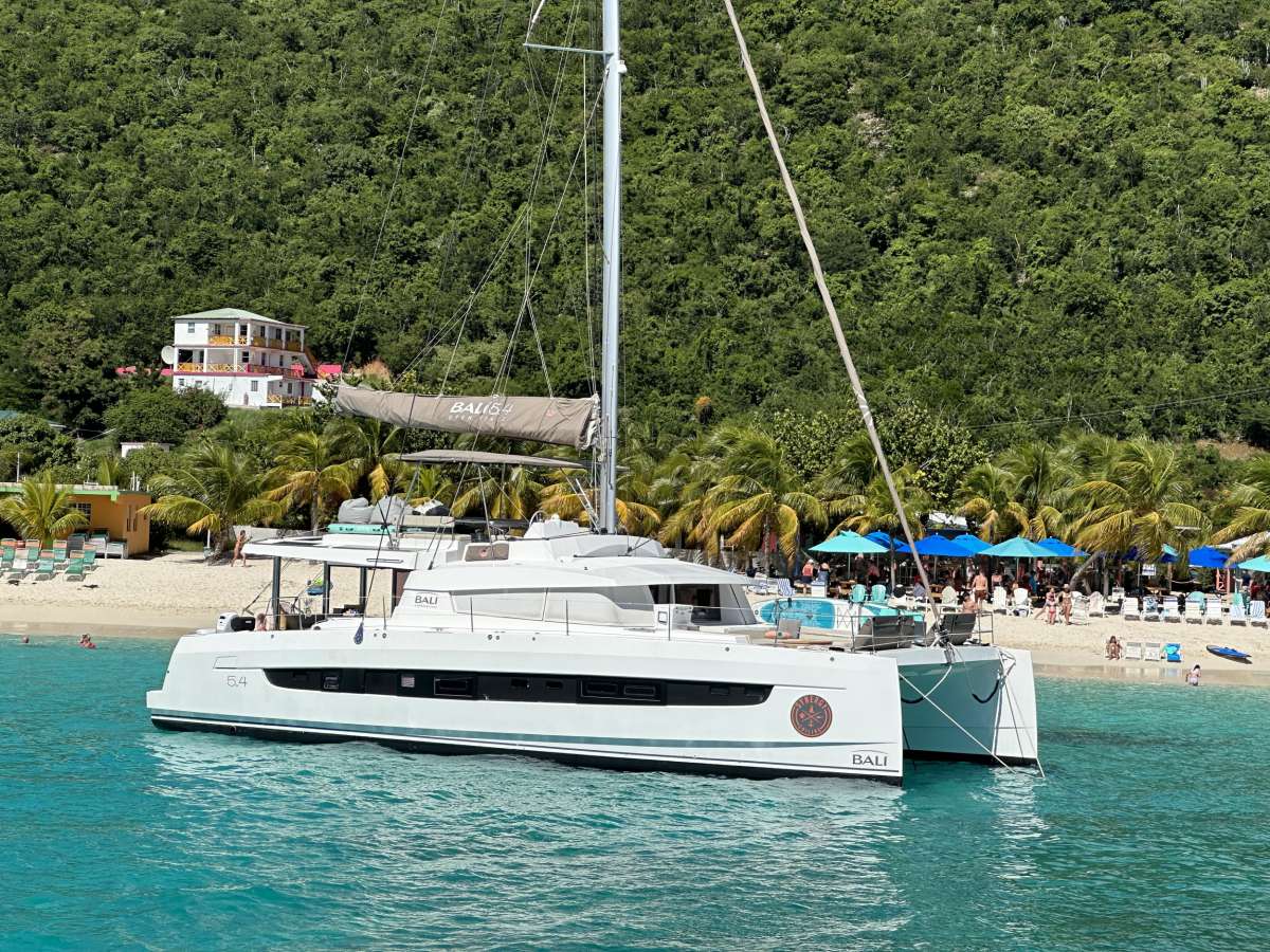 SYNERGY Charter Yacht