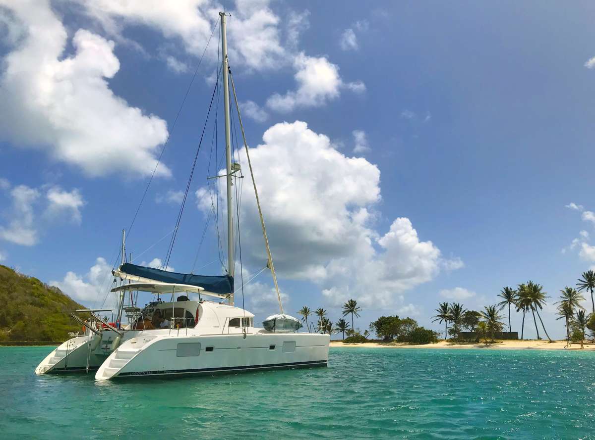 TIMAIAO 2 Charter Yacht