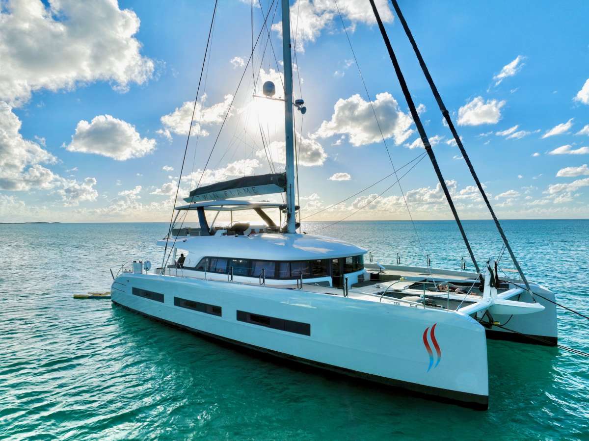 TELLSTAR Charter Yacht