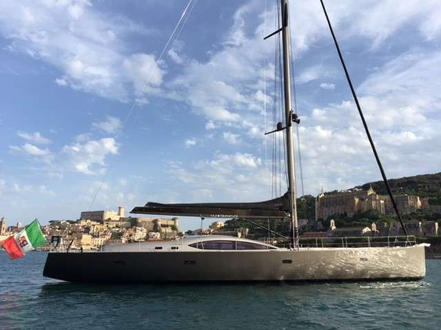 WIZARD Charter Yacht